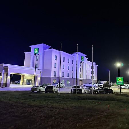 Hampton Inn Pearsall Exteriör bild