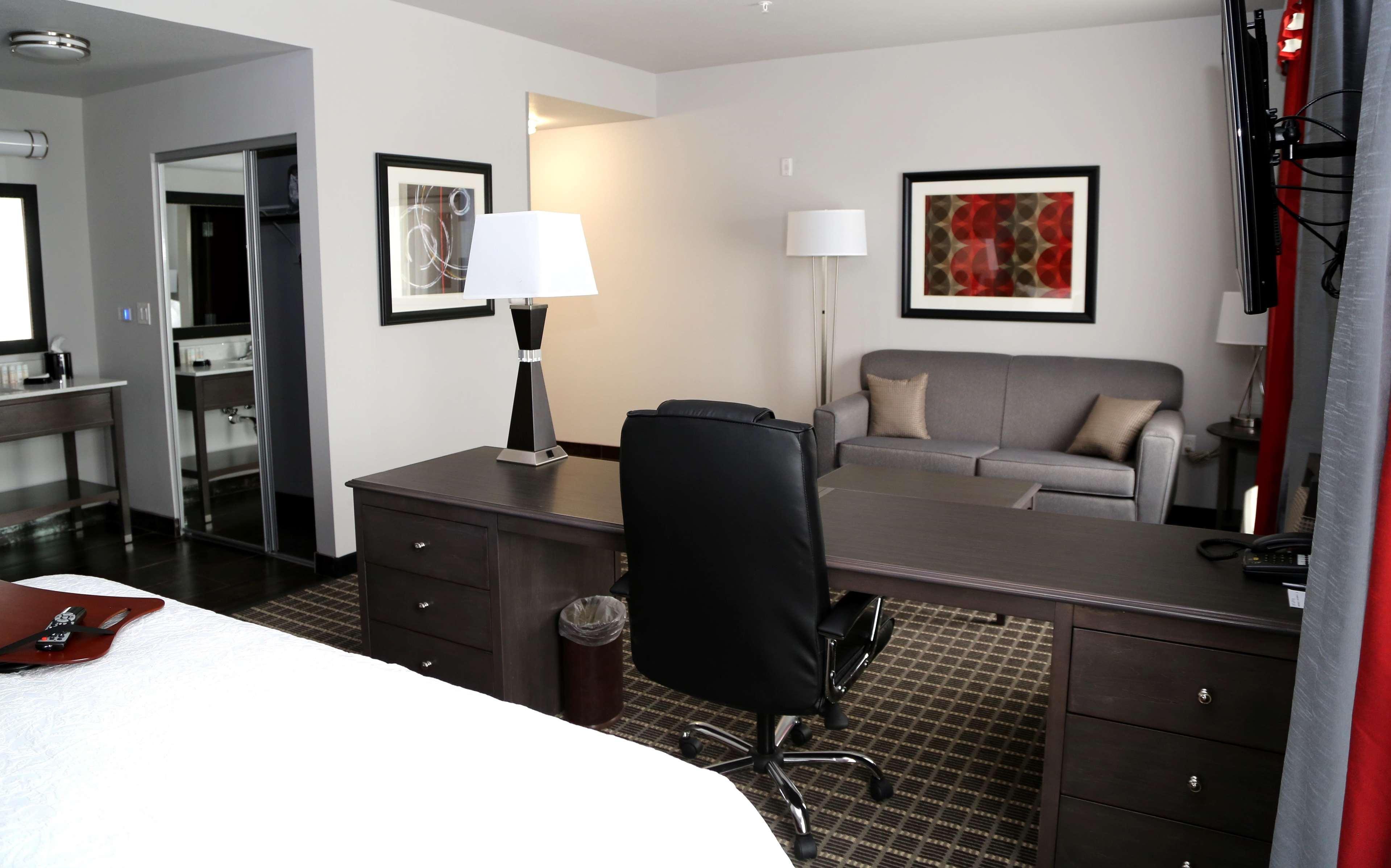 Hampton Inn Pearsall Exteriör bild
