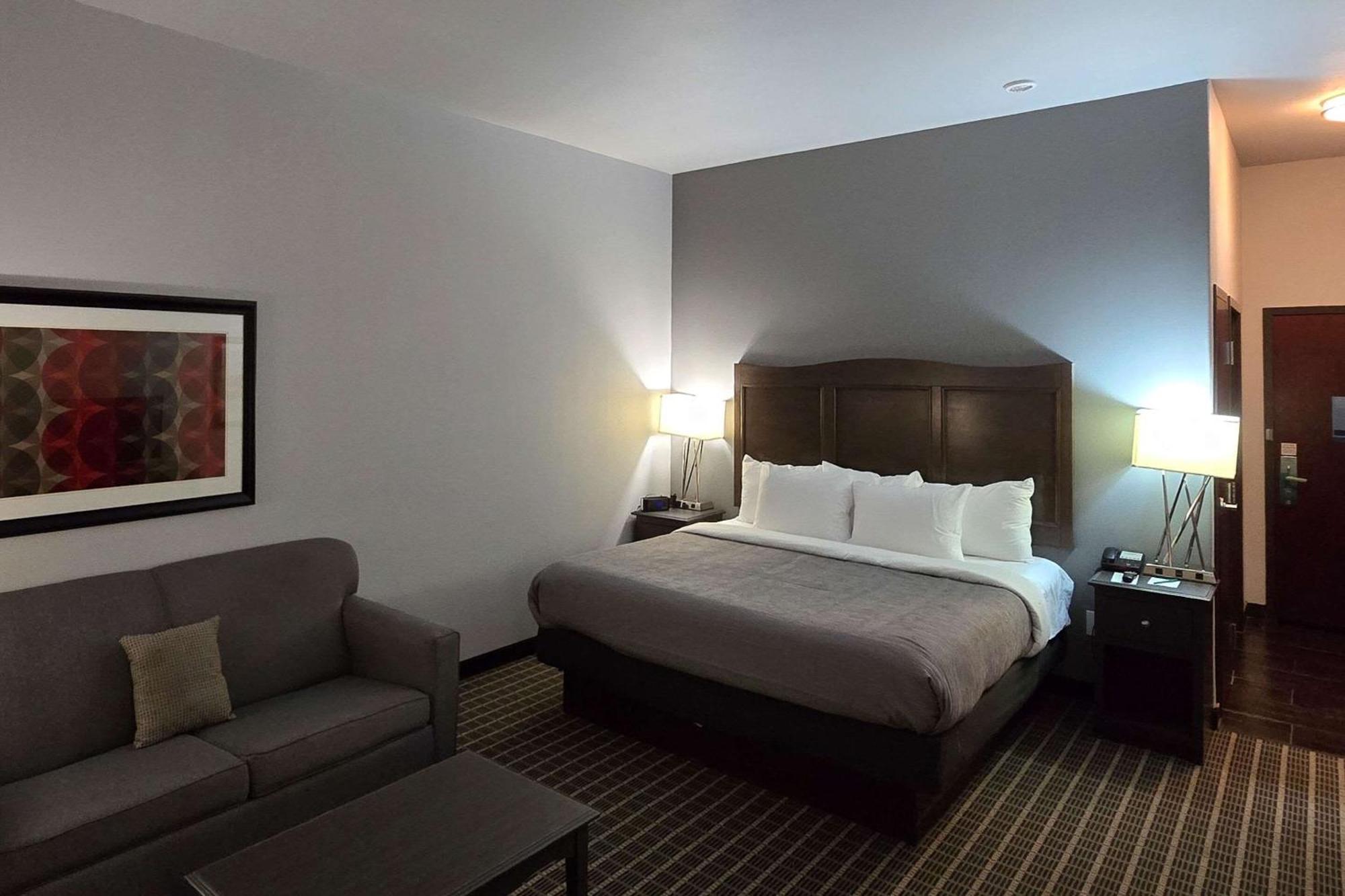 Hampton Inn Pearsall Exteriör bild