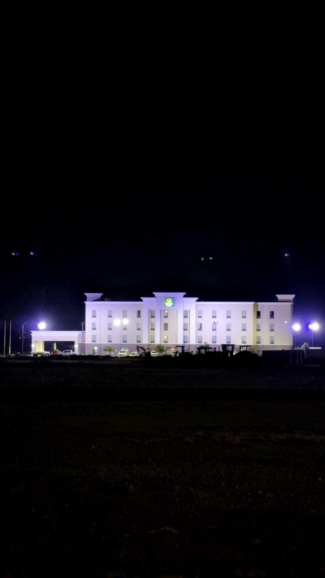 Hampton Inn Pearsall Exteriör bild